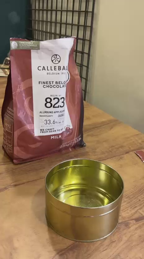 Callebaut 823 Milk Chocolate Callets 33.6% – 2.5kg